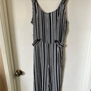 Woman’s Black & White Striped Jumpsuit Romper Capri Length M NWT